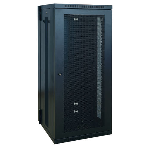 Настенный шкаф серии SmartRack высотой 26U и глубиной, рассчитанной на установку низкопрофильных переключателей, с шарнирным креплением с тыльной стороны