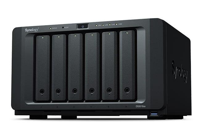 Synology  DS3018xs DC2,2GhzCPU/8Gb(up to 32)/RAID0,1,10,5,6/up to 6 hot plug HDDs SATA(3,5' or 2,5') (up to 30 with 2xDX1215)/3xUSB3.0/4GigEth(+1Expslo)/iSCSI/2xIPcam(up to 75)/1xPS/5YW