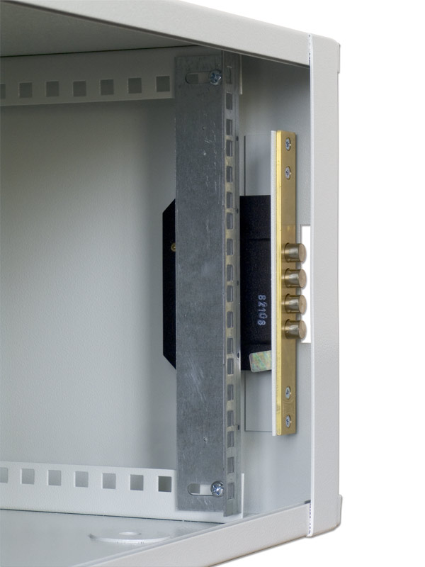 Шкаф телекоммуникационный настенный 6U антивандальный пенального типа (600*500)